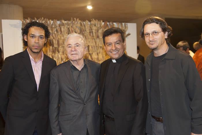 Elkin Bolaños, Eduardo Serrano ,jurado; Padre José Elver, Director de Comunicación Social de la Conferencia Episcopal de Colombia; Guillermo Londoño, jurado.