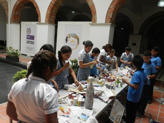 Talleres de Reciclaje y Arte Popular - Barranquilla: Centro Cultural Museo Atlántico