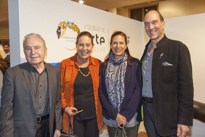 Eduardo Serrano, jurado; Elvira Cuervo de Jaramillo, jurado; Ana María Fríes, Gerente general de Artesanías de Colombia; Juan Carlos Rojas.