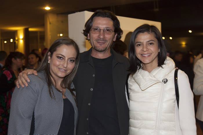Ana María Delgado Botero, Gerente Fundación BAT Colombia; Guillermo Londoño, jurado; Nelly Barragán, Directora Revista Arteria.